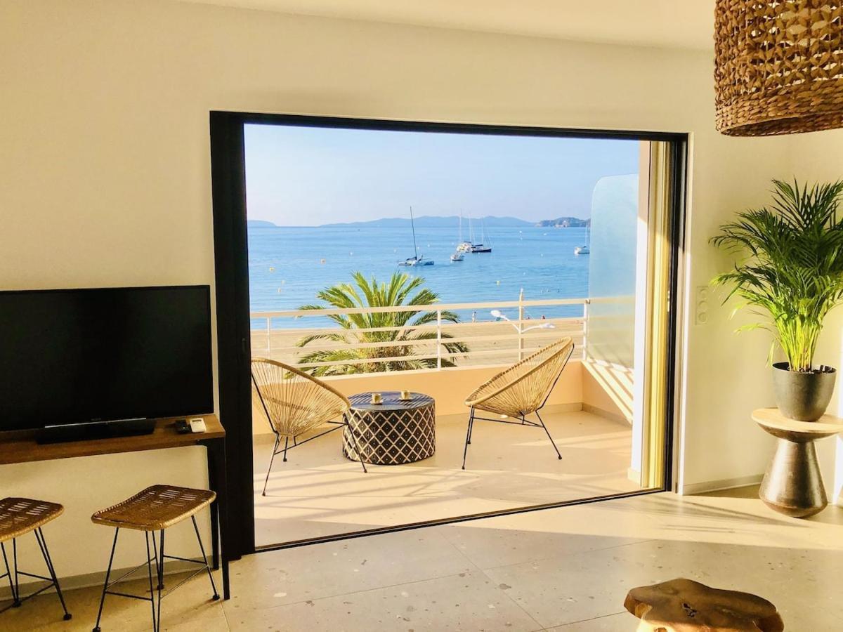 Appartement T3 Lumineux Traversant Totalement Neuf En Face De La Plage Front De Mer Vue Sur Les Iles Vue Mer Panoramique Assuree Residence De La Plage Centre Ville Du Lavandou 3Eme Etage Avec Ascenseur Appartement T3 르 라방두 외부 사진