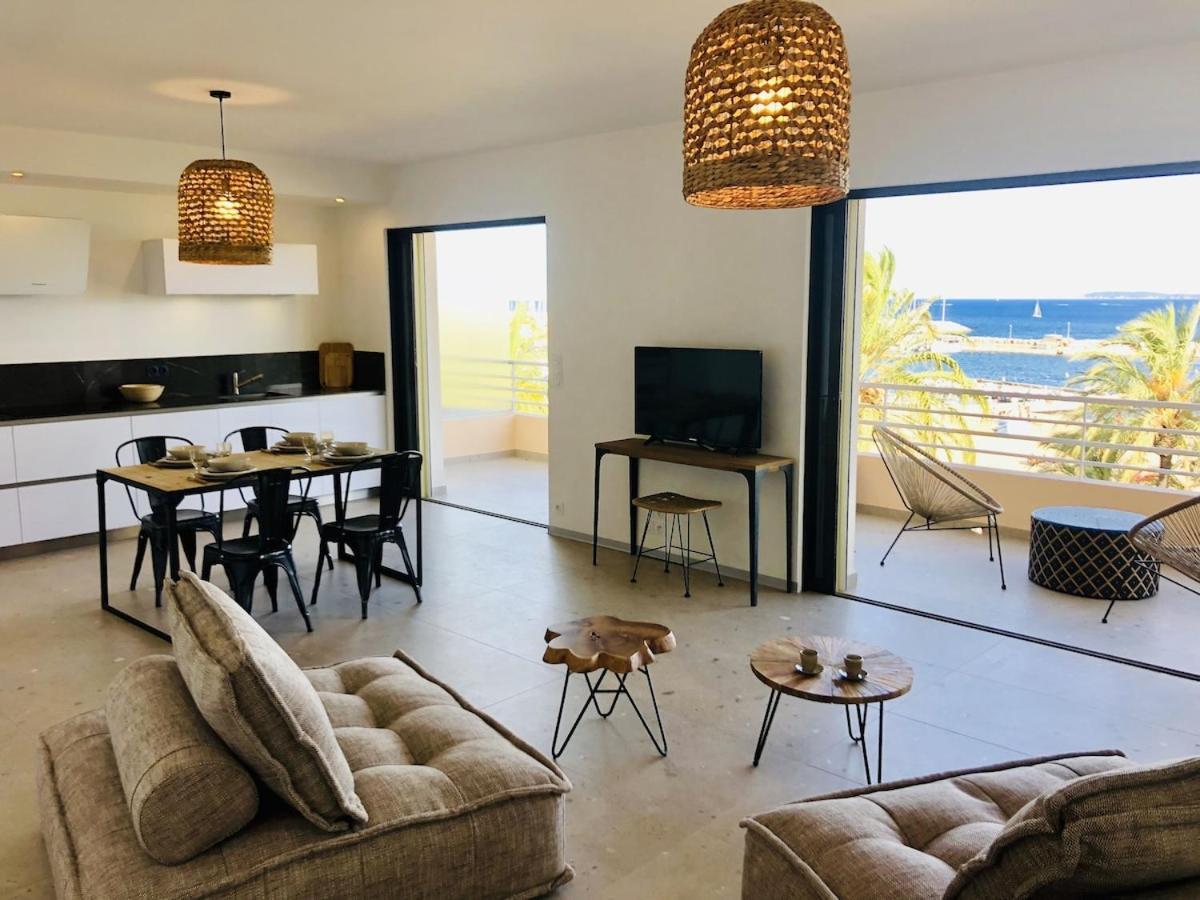 Appartement T3 Lumineux Traversant Totalement Neuf En Face De La Plage Front De Mer Vue Sur Les Iles Vue Mer Panoramique Assuree Residence De La Plage Centre Ville Du Lavandou 3Eme Etage Avec Ascenseur Appartement T3 르 라방두 외부 사진